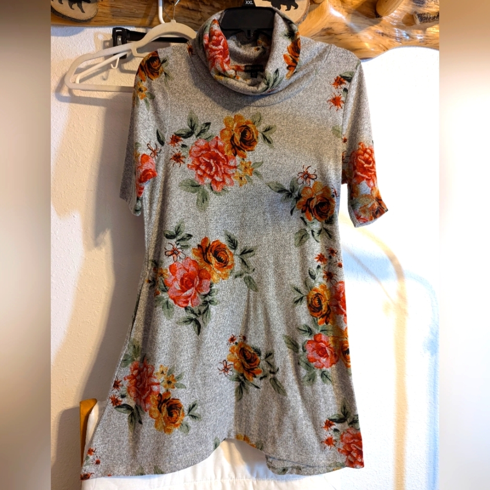 Ladies Coco + Carmen Short Sleeve Tunic/Dress Size Small